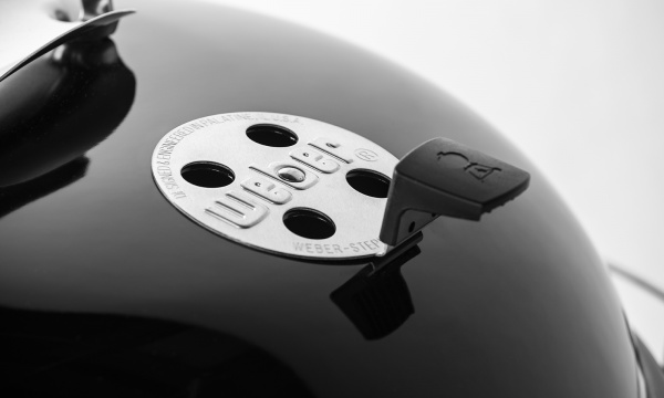 Гриль угольный Weber Master-Touch Premium E-5770 17301004, черный Гриль угольный Weber Master-Touch Premium E-5770 17301004, черный